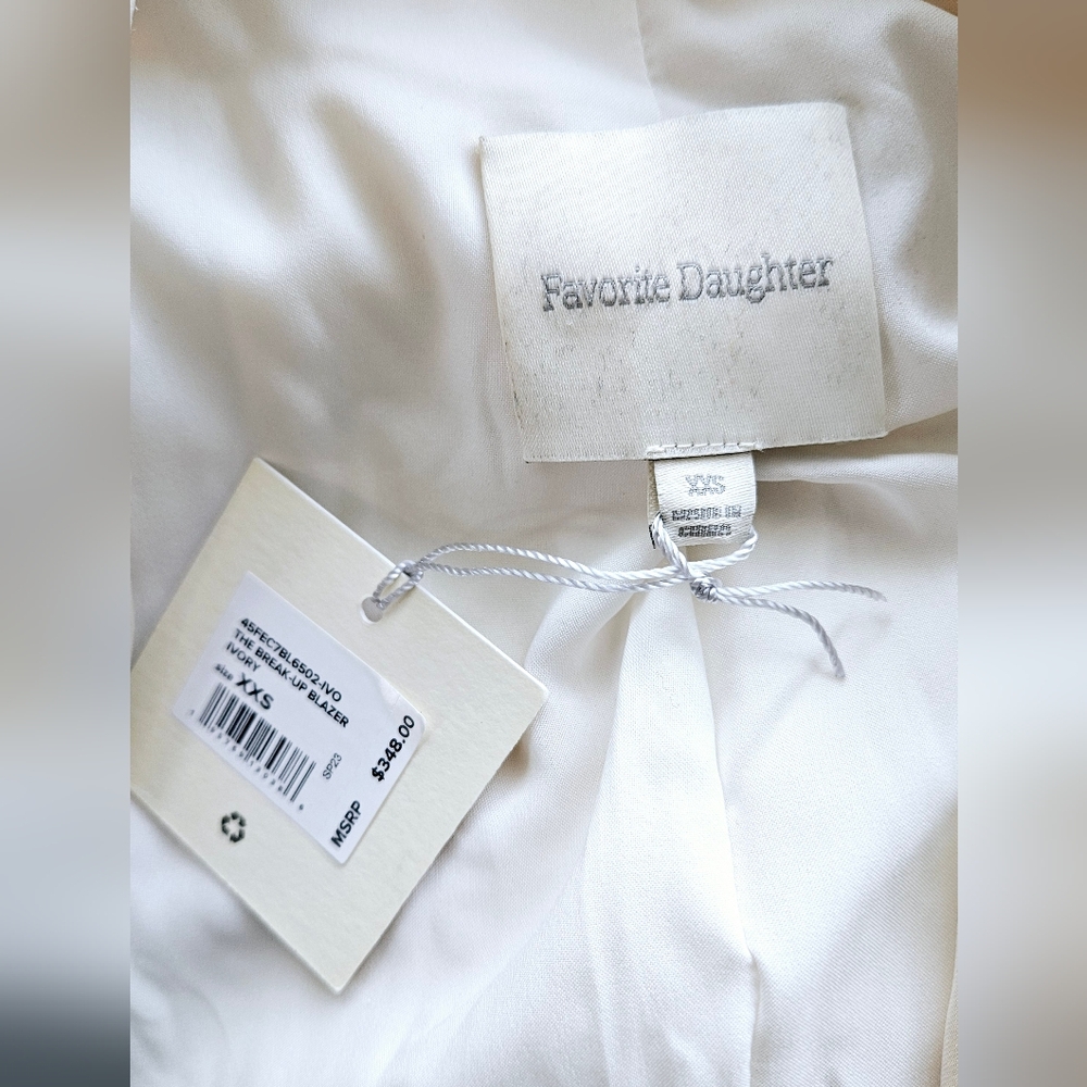 New Favorite Daughter Ivory Satin Break Up Blazer Structured Statement - Picture 7 of 7